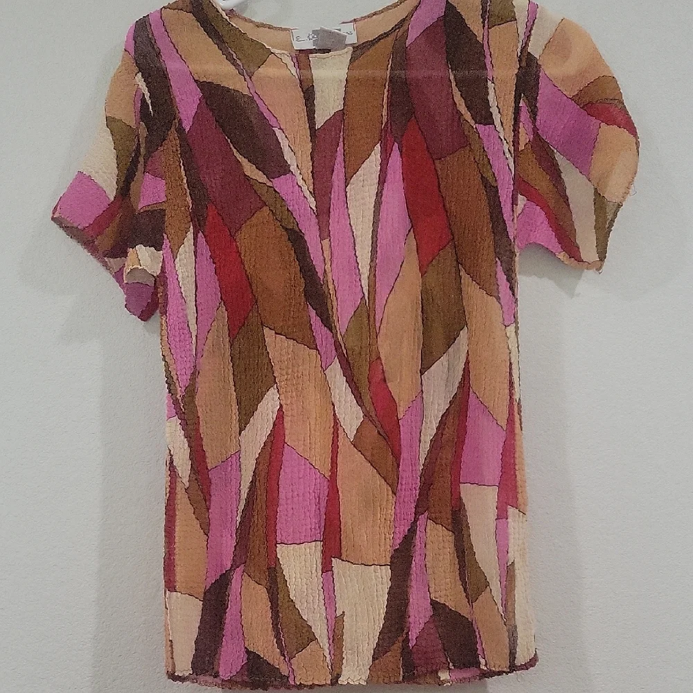 Colorful Geometric Pattern Top - Picture 1 of 4